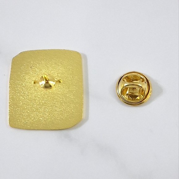 Books Are Magic Enamel Pin, Brooch, NEW - Picture 4 of 4